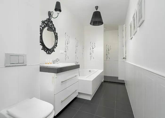 Spacious&bright With Parking By Renters Apartament Poznań