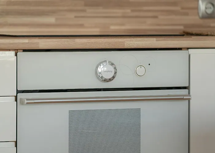 Spacious&bright With Parking By Renters Poznań