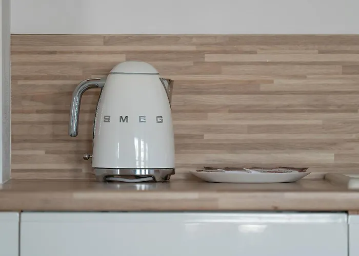 Spacious&bright With Parking By Renters