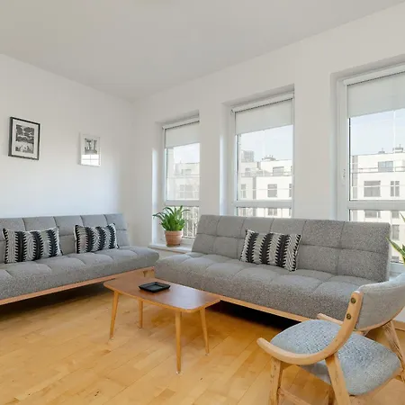 Apartamento Spacious & Bright With Parking By Renters *